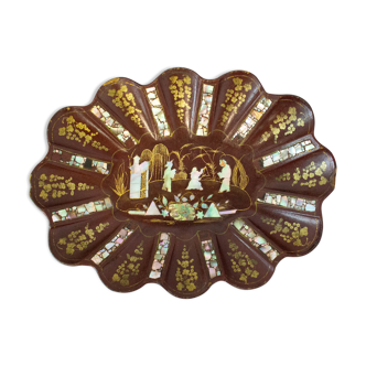 Panière laquée à décor de chinoiserie en nacre
