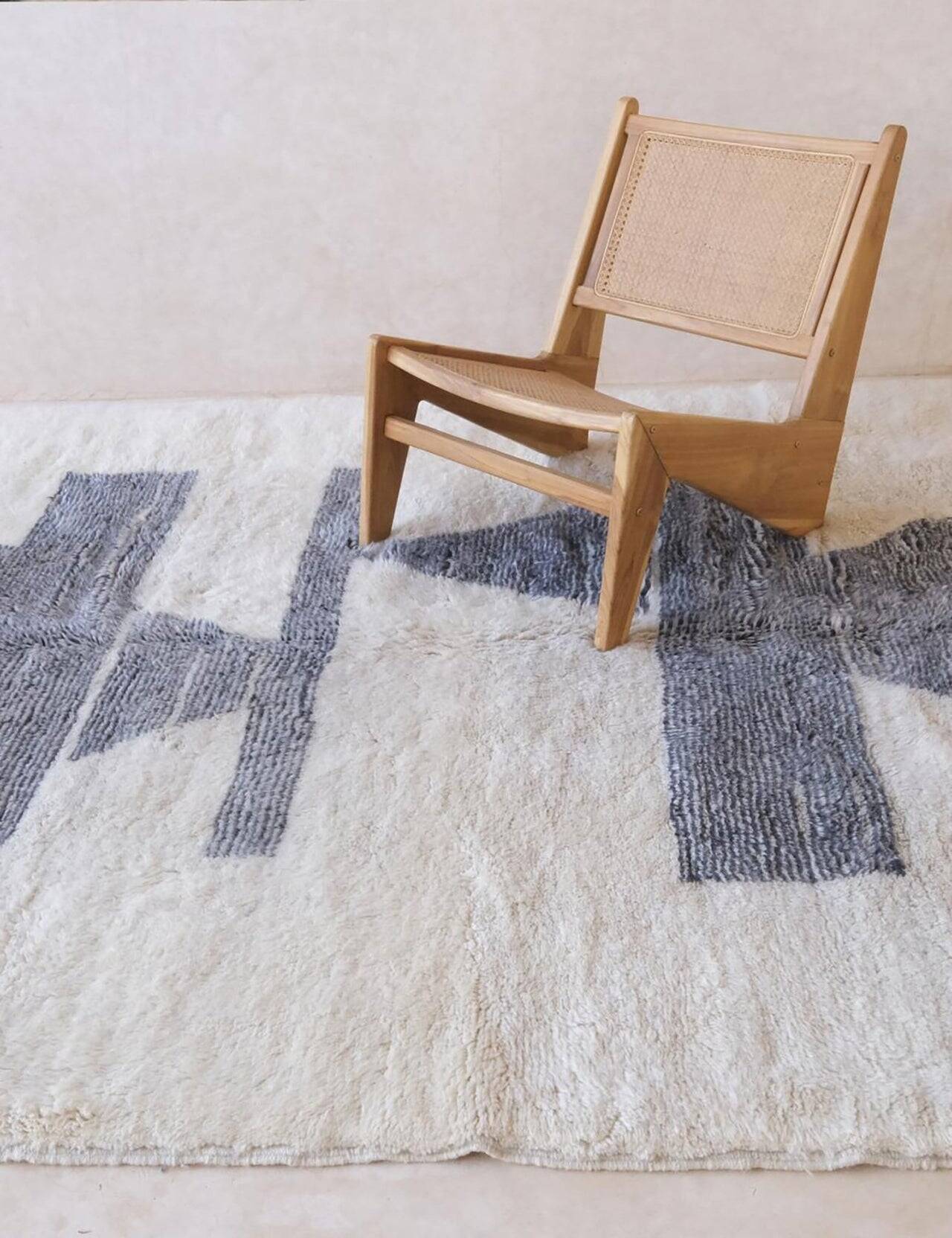 Traditional handmade Beni Ouarin rug size 150 x 250 cm