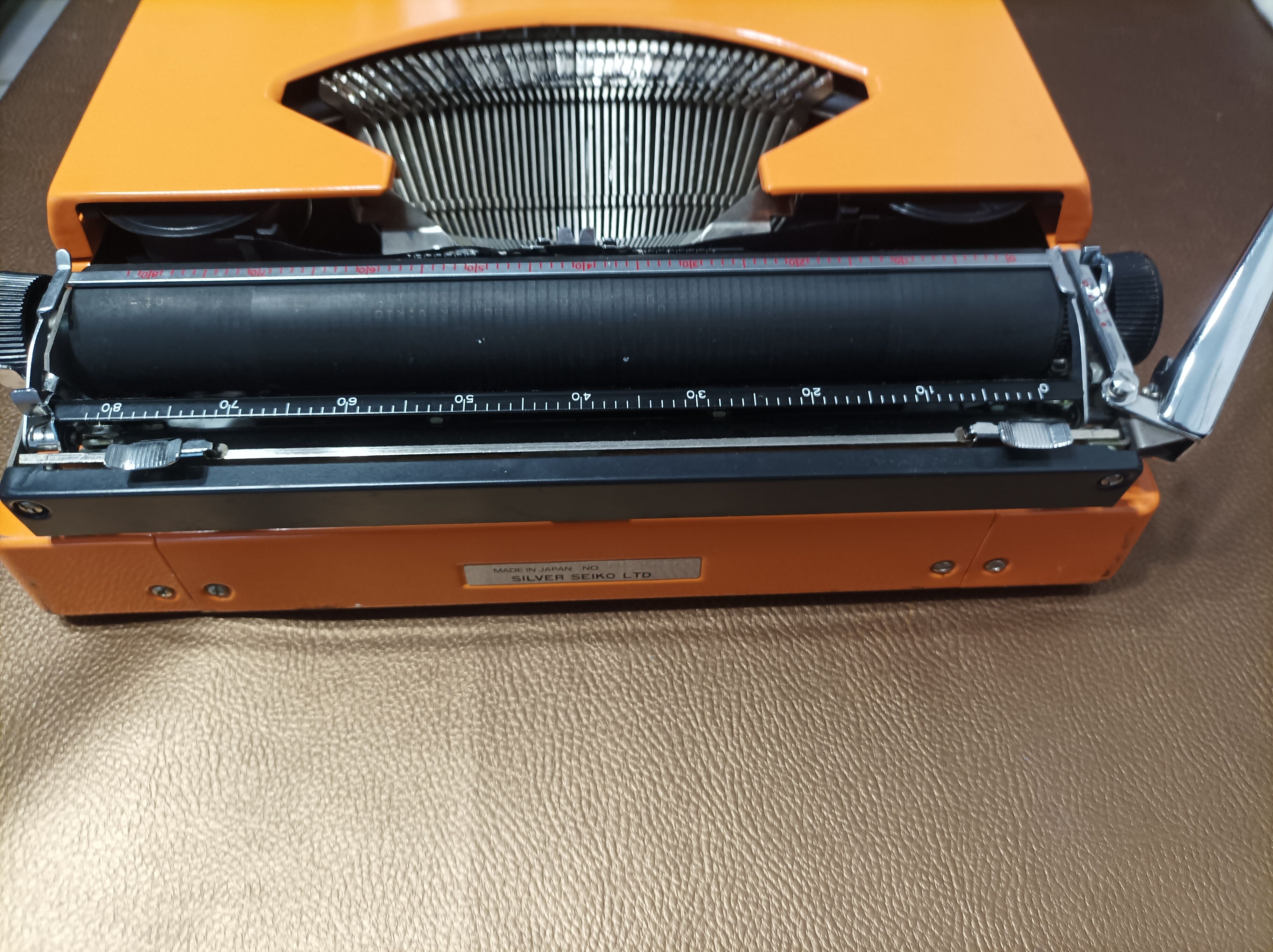 Silver Reed Silverette S Orange typewriter