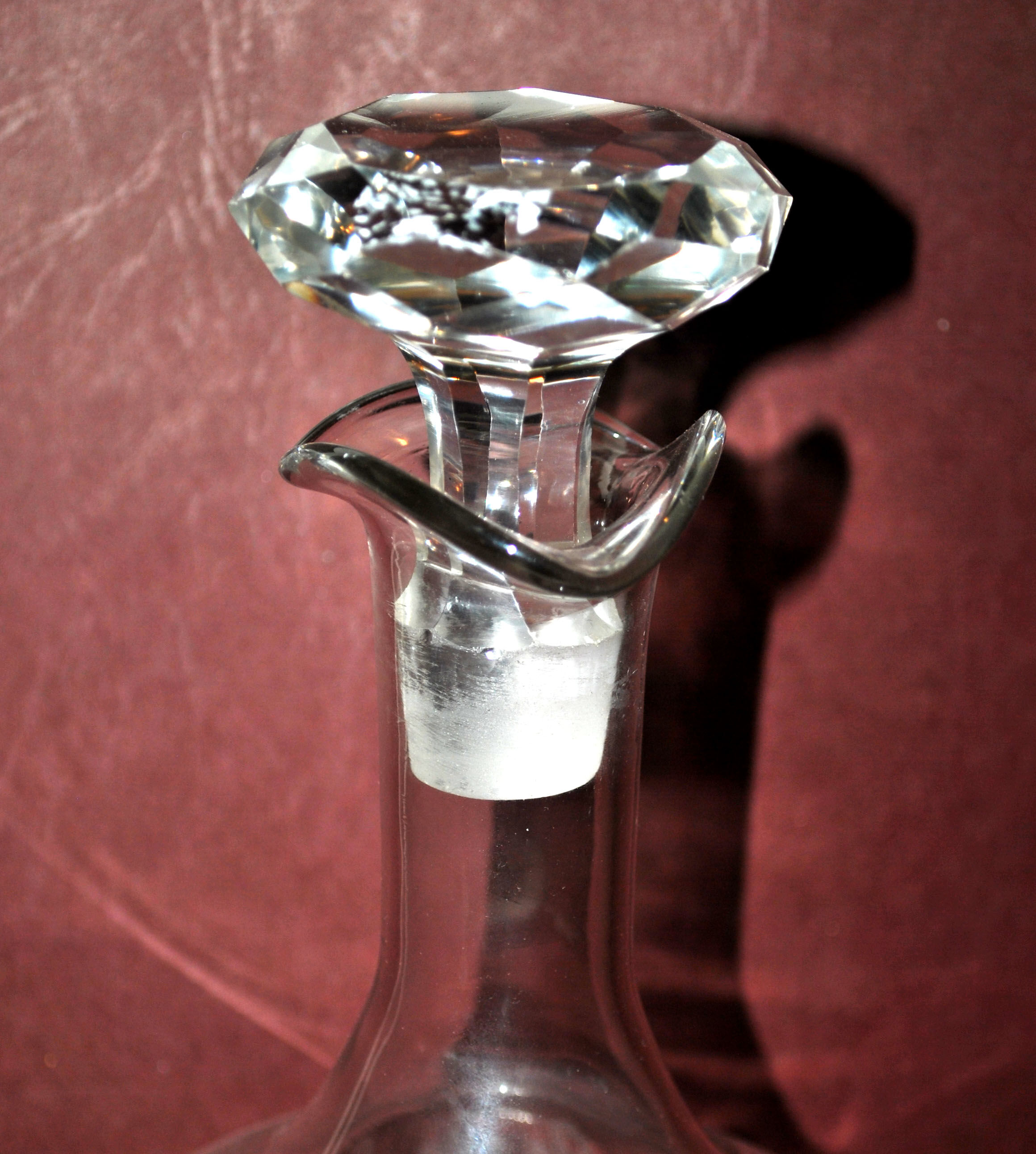 Baccarat crystal decanter engraved with guilloché volute acid 1920
