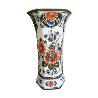 Delft's faience polychrome vase