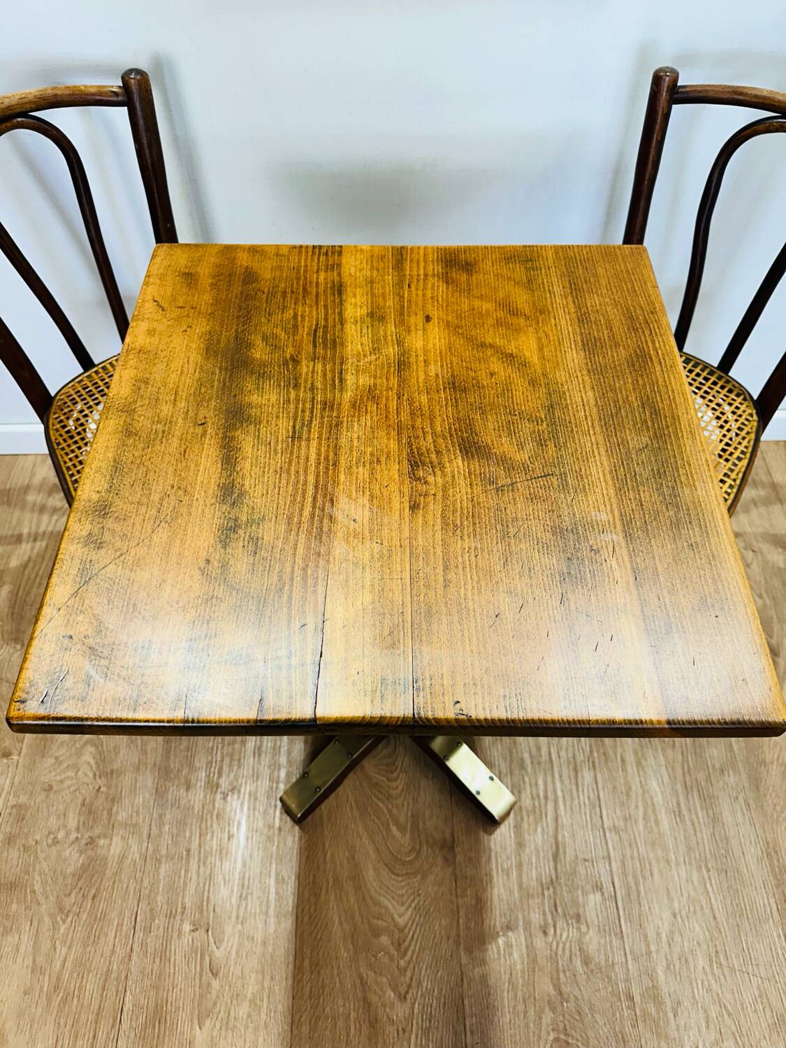 Table bistrot