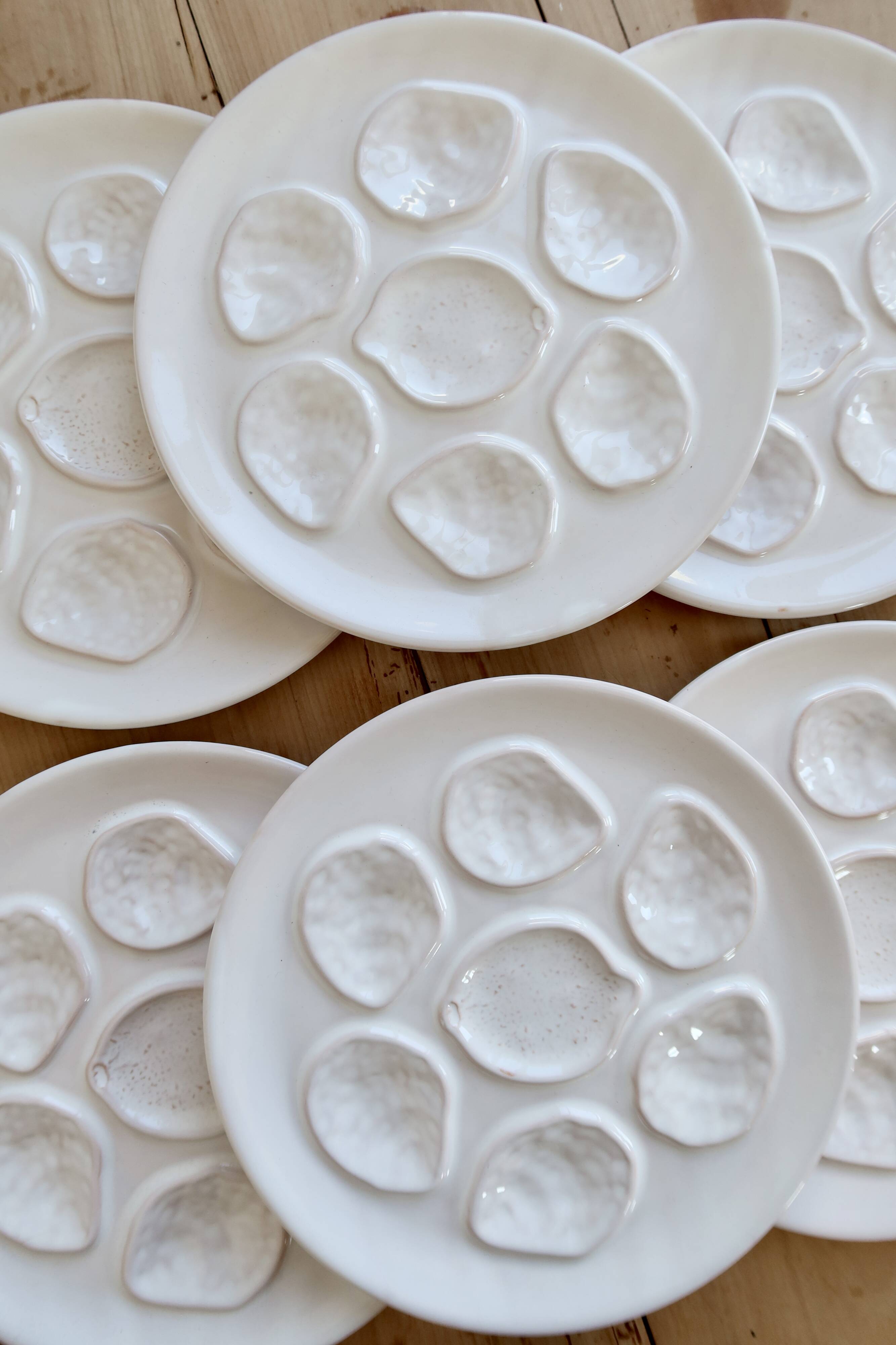 6 vintage oyster plates in earthenware