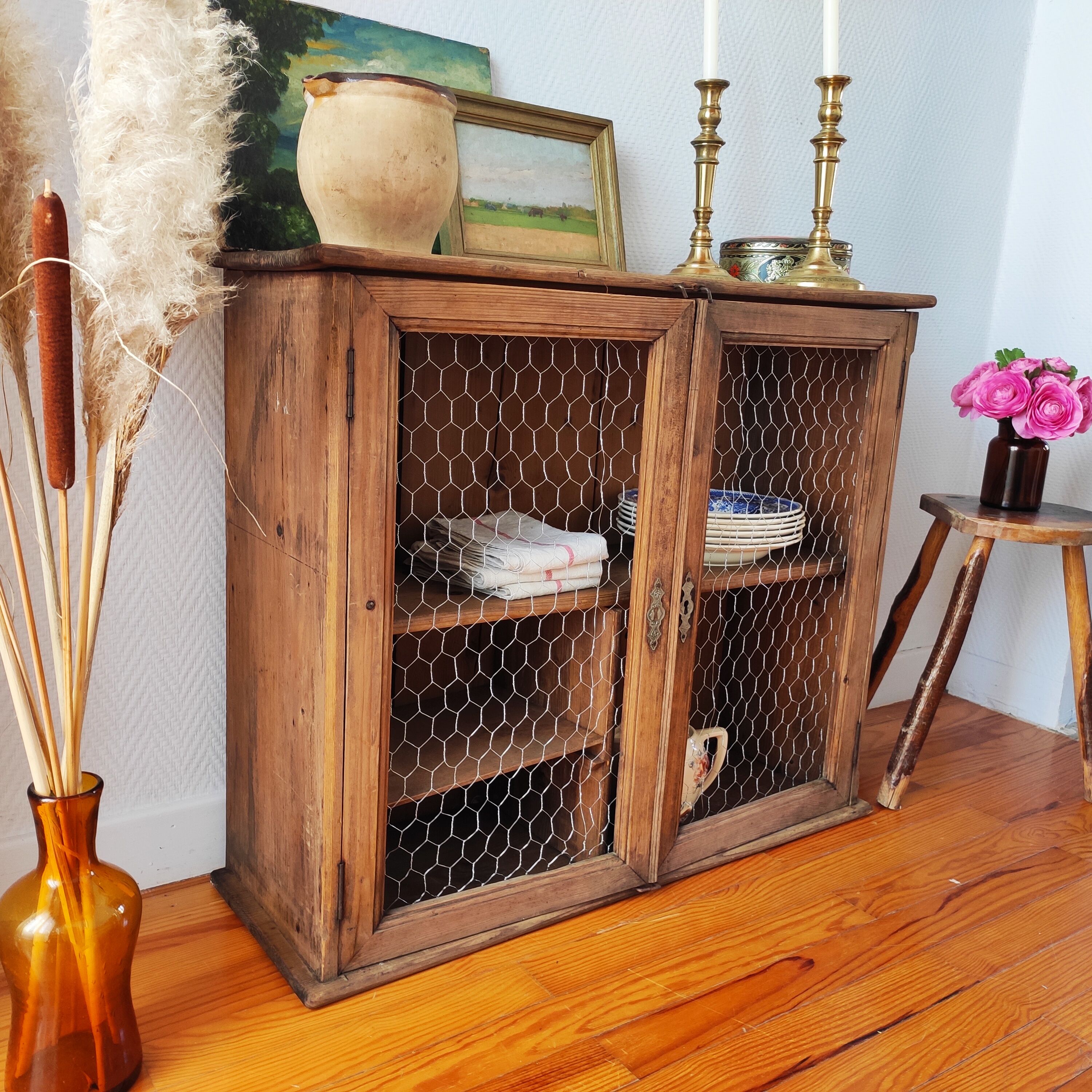 Old Parisian style buffet