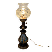 Ancienne lampe de table en porcelaine française, laiton et verre satiné, XXe siècle