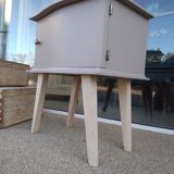 Bedside table