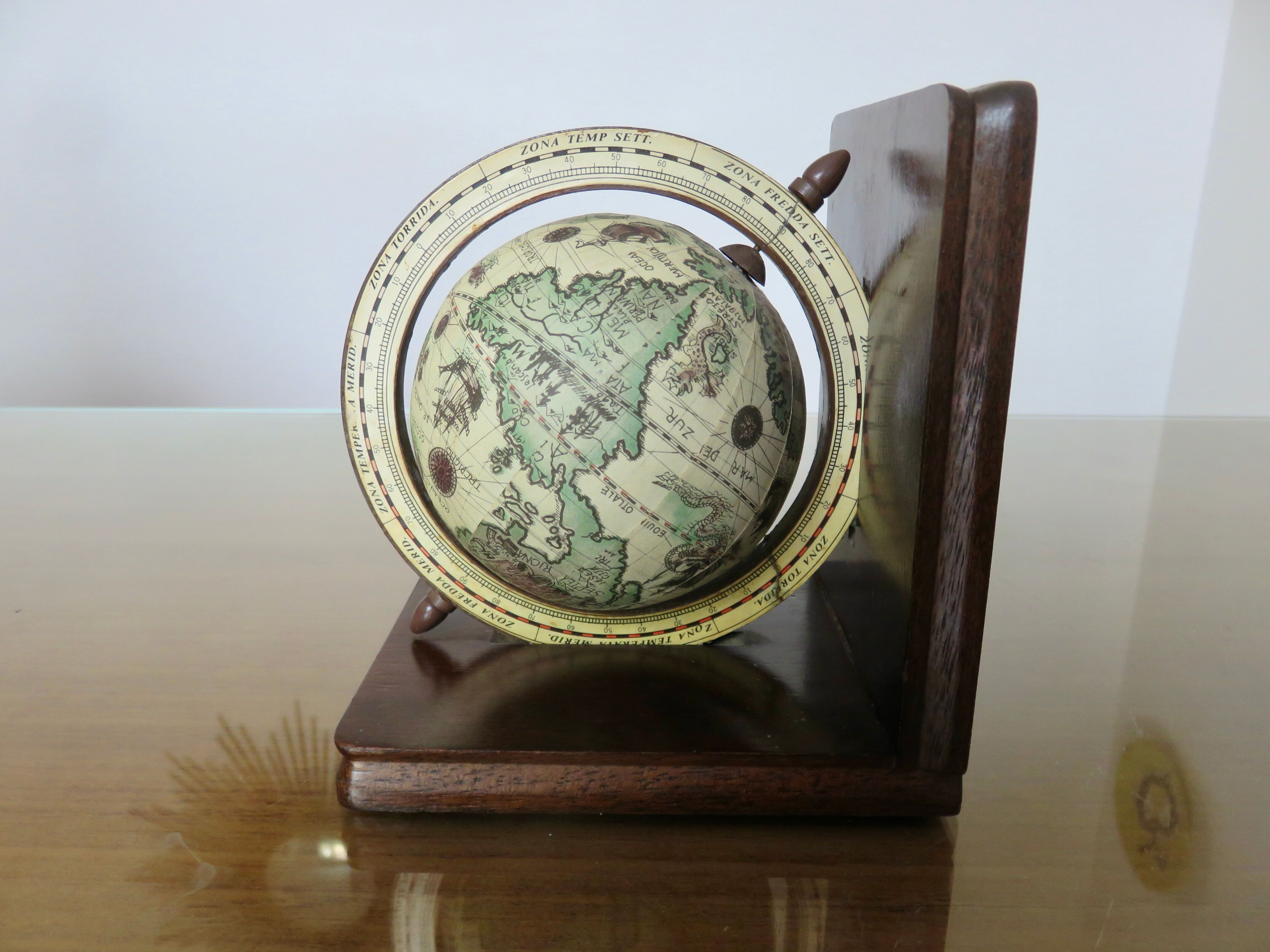 Pair of wooden bookends "globe" from the 1970s.