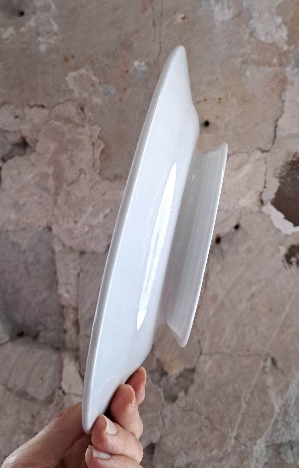 Art deco piedouche plate