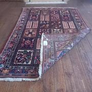 Handmade Persian Bachtiar Rug 208x142cm
