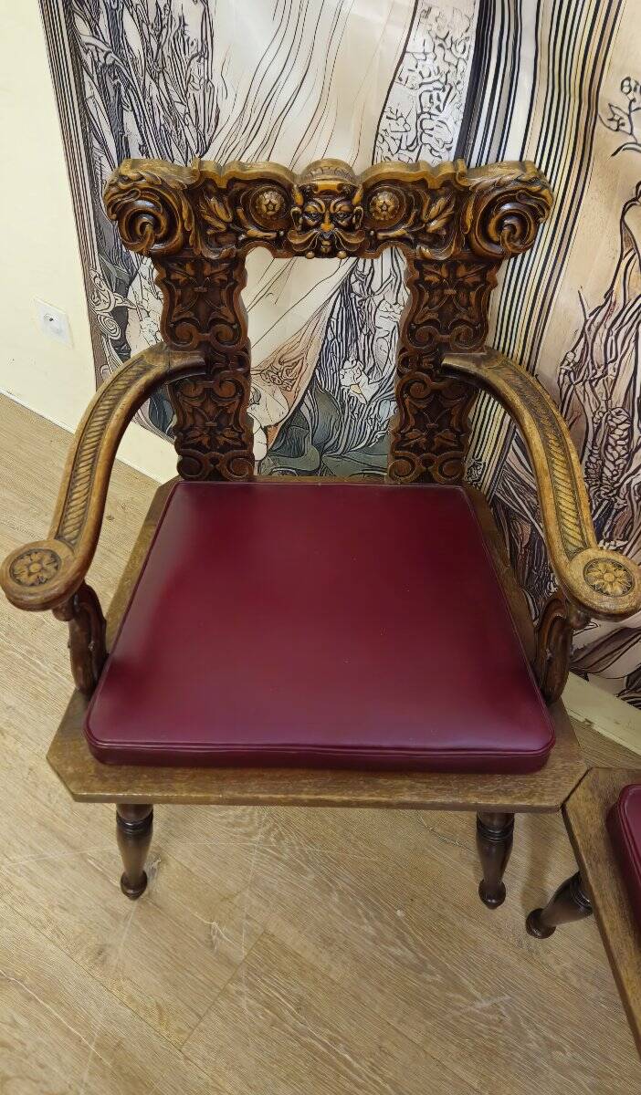 Pair of antique carved armchairs in Renaissance / Louis XIII / 19th century style.