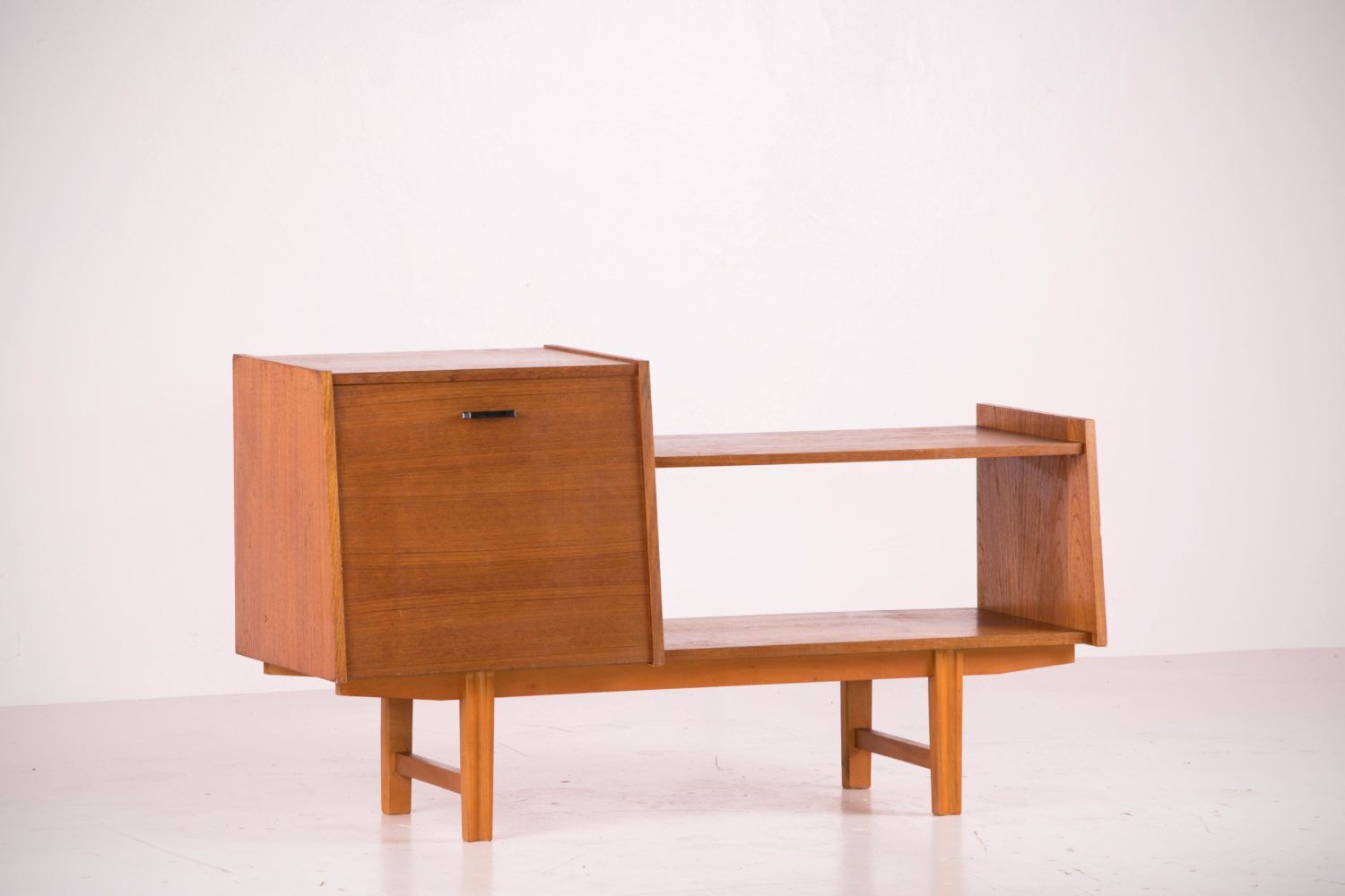 Meuble à platine vintage en teck datant des années 60