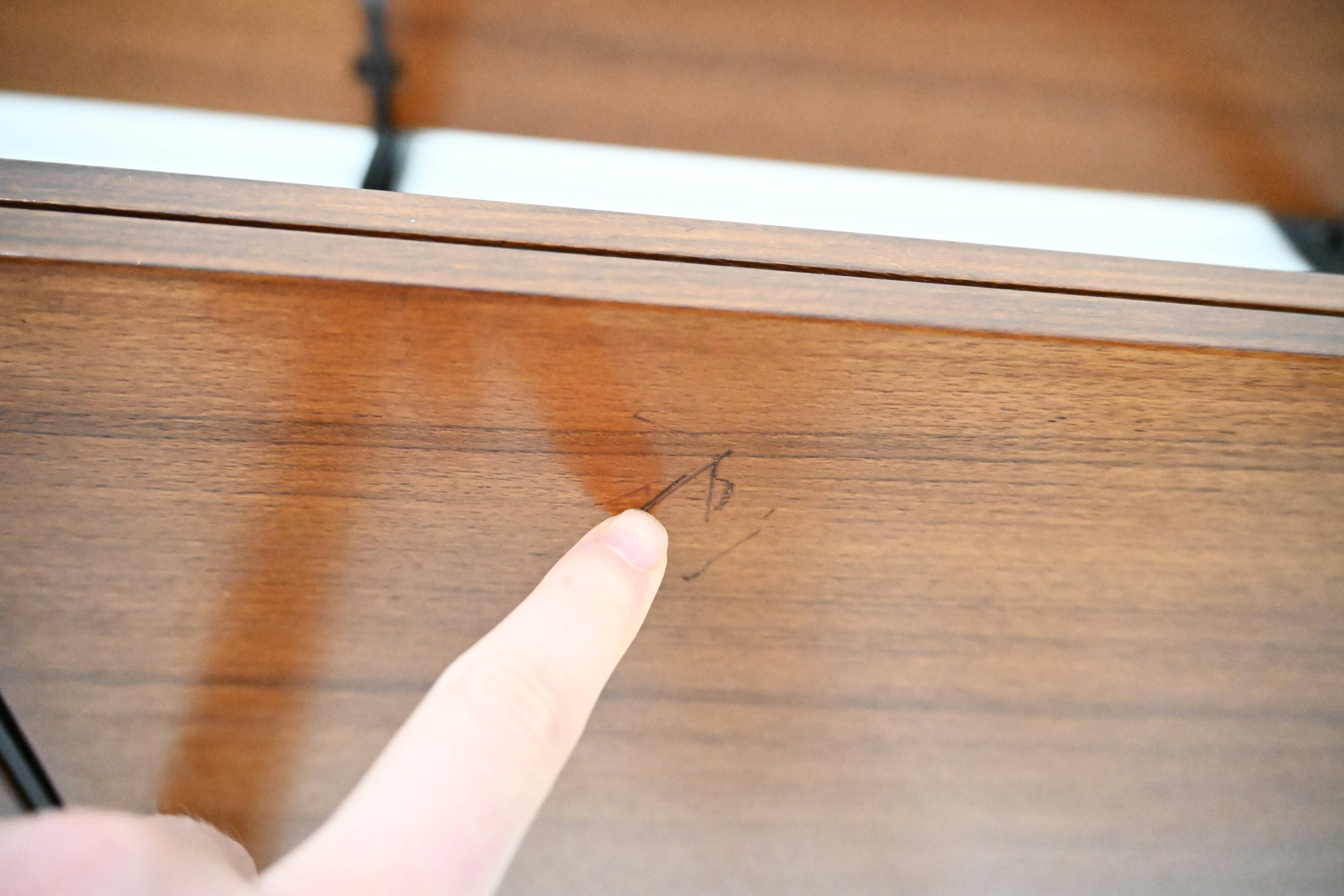 E22 wall library by Osvaldo Borsani for Tecno, 1950s