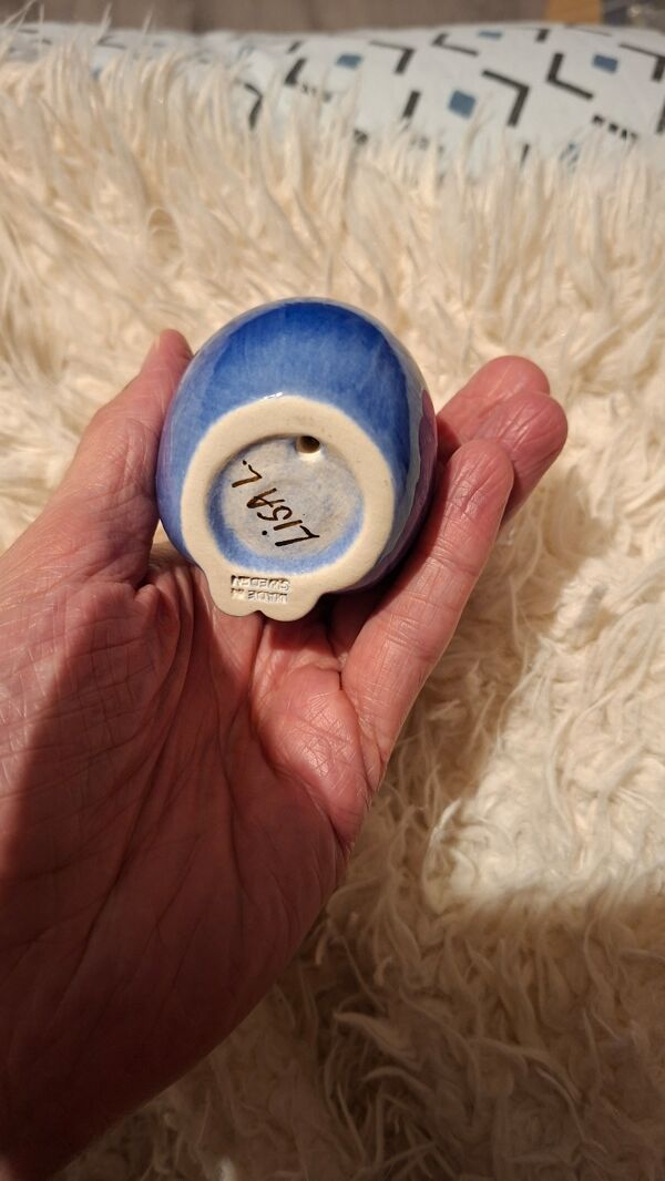 Céramique Chat MIA Bleu Cobalt Lisa Larson Yeux Jaunes Atelier Gustavs