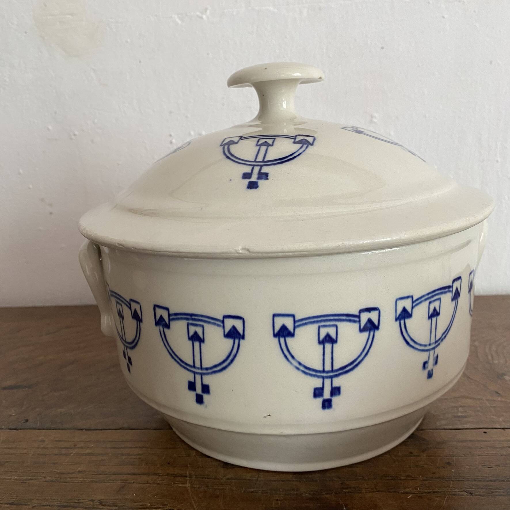 Antique soup tureens Saint Uze