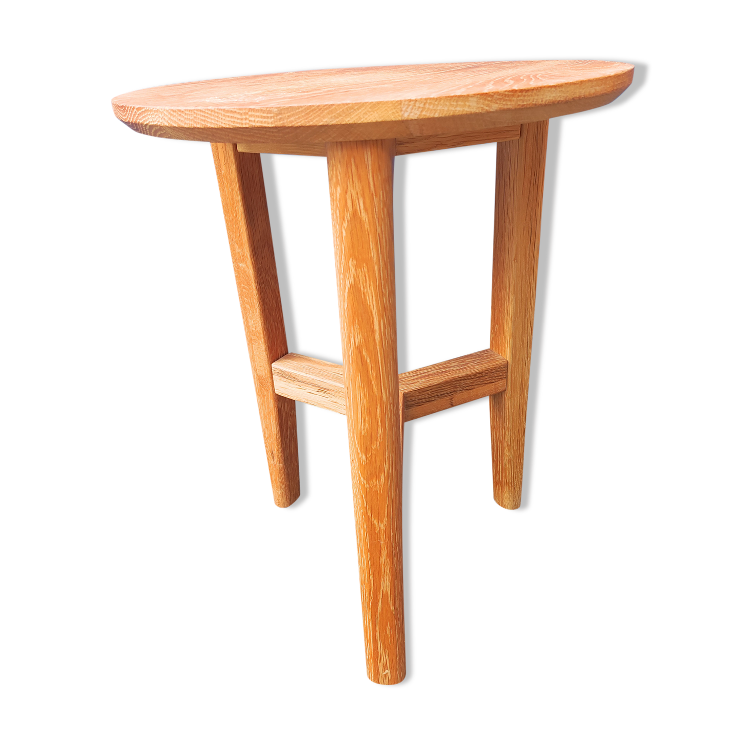 Round side table tripod solid wood scandinavian design