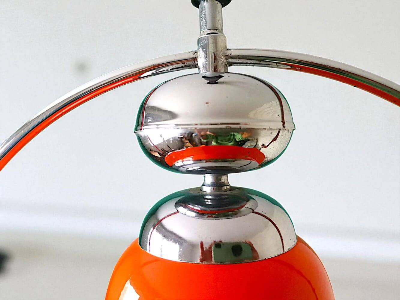Lampe suspendue moderne orange brillante du milieu du siècle, années 1960