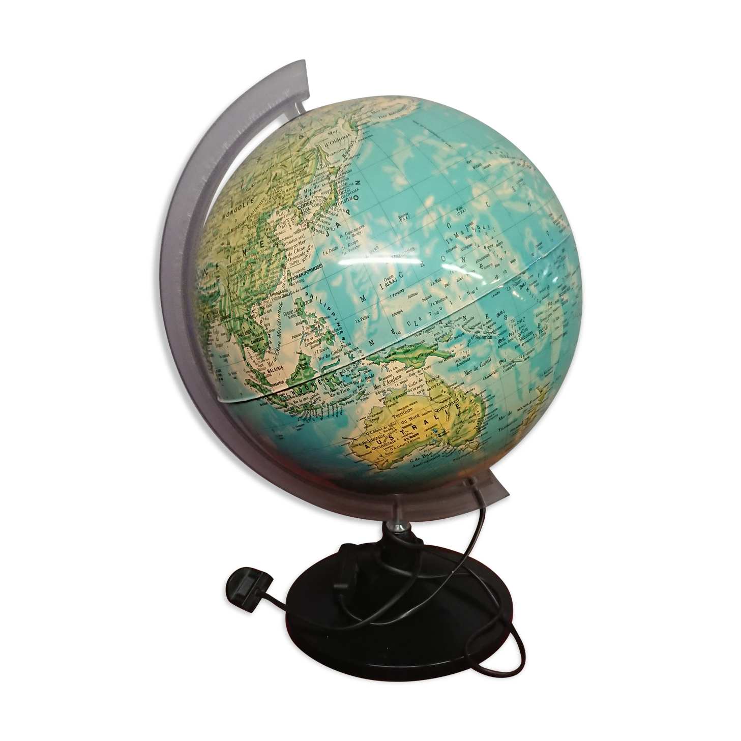 Bright earth globe