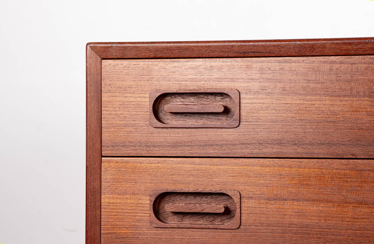 Large double chest of drawers, Danish in teak, 8 drawers, by Dyrlund 1960.