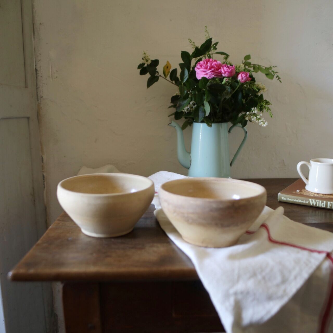 Lot of two old bowls