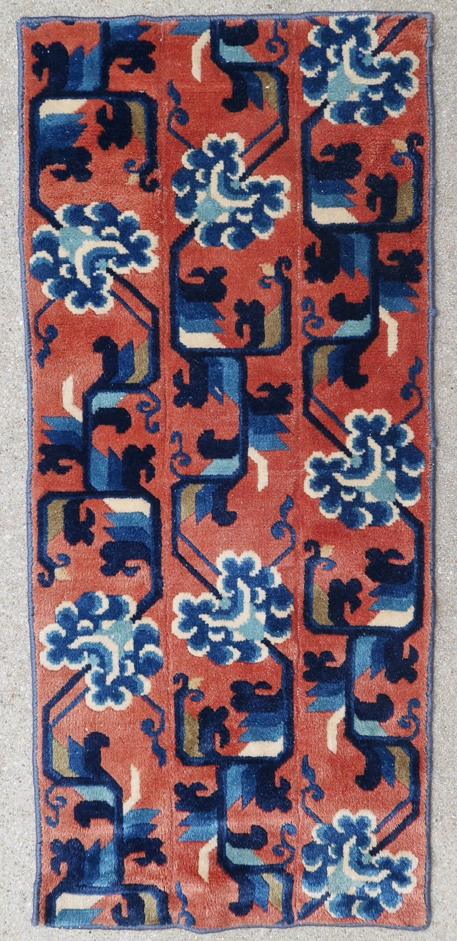 Chinese rug 1900 100 X 45 cm