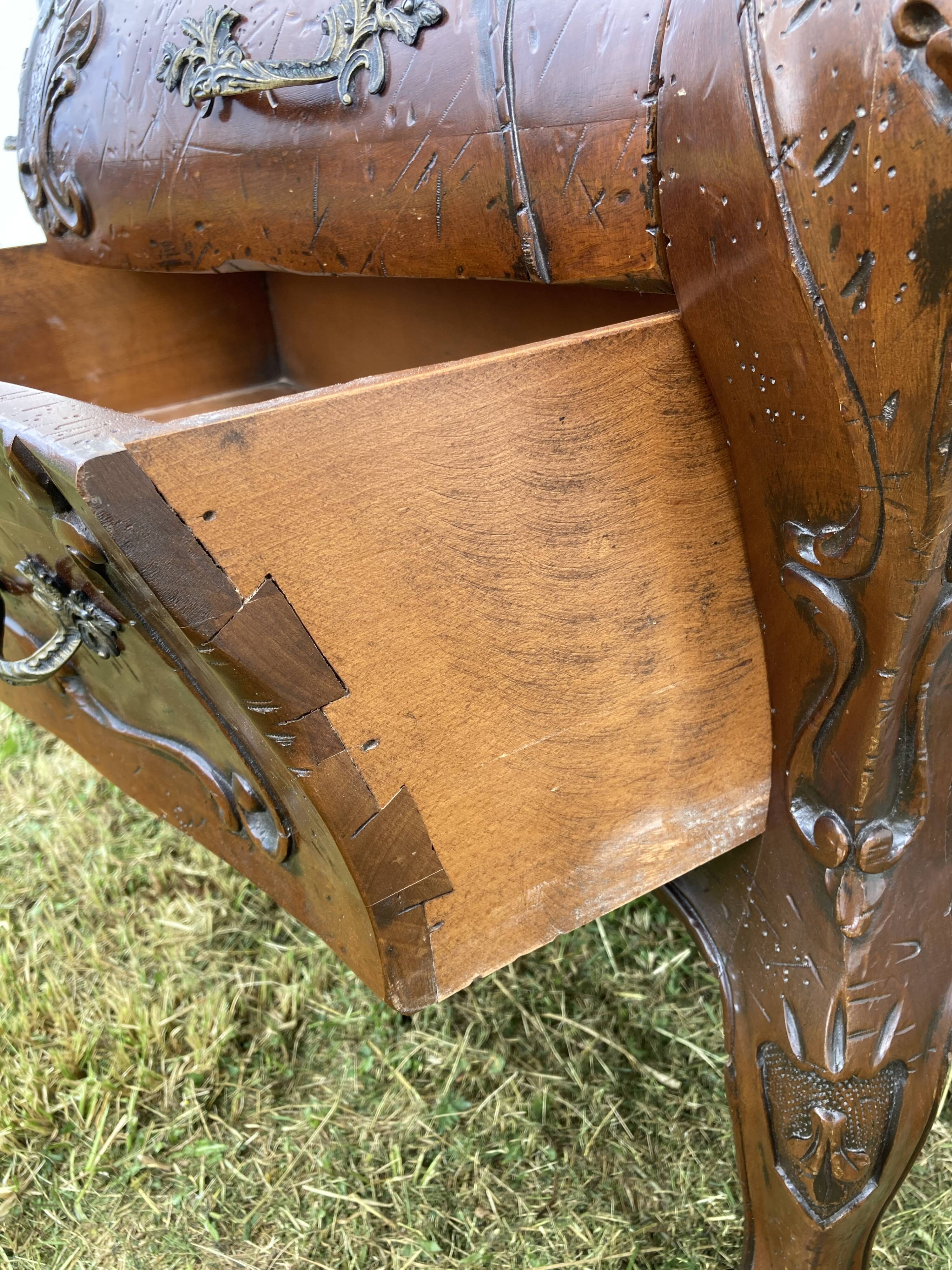 Louis XV style chest of drawers with four drawers