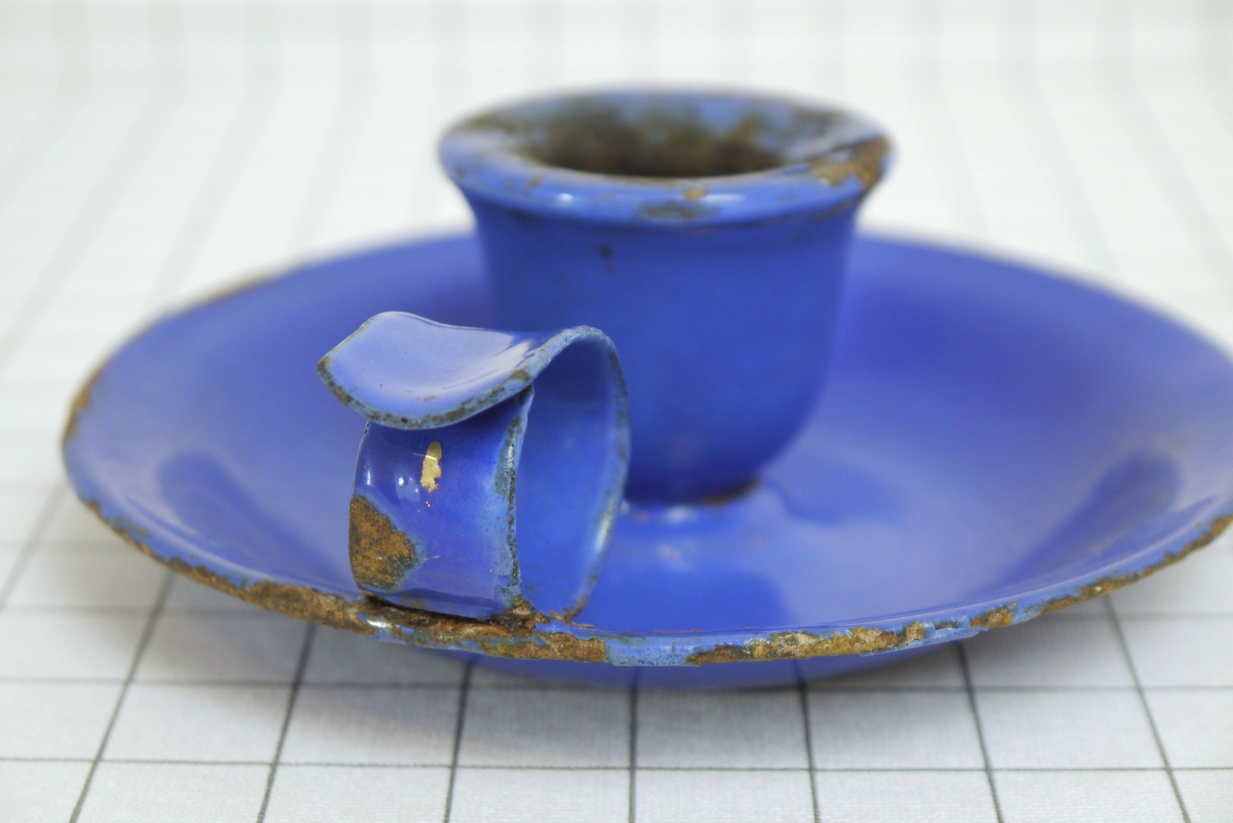 Candleholder in blue enamel