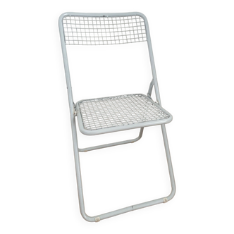 Folding metal chair