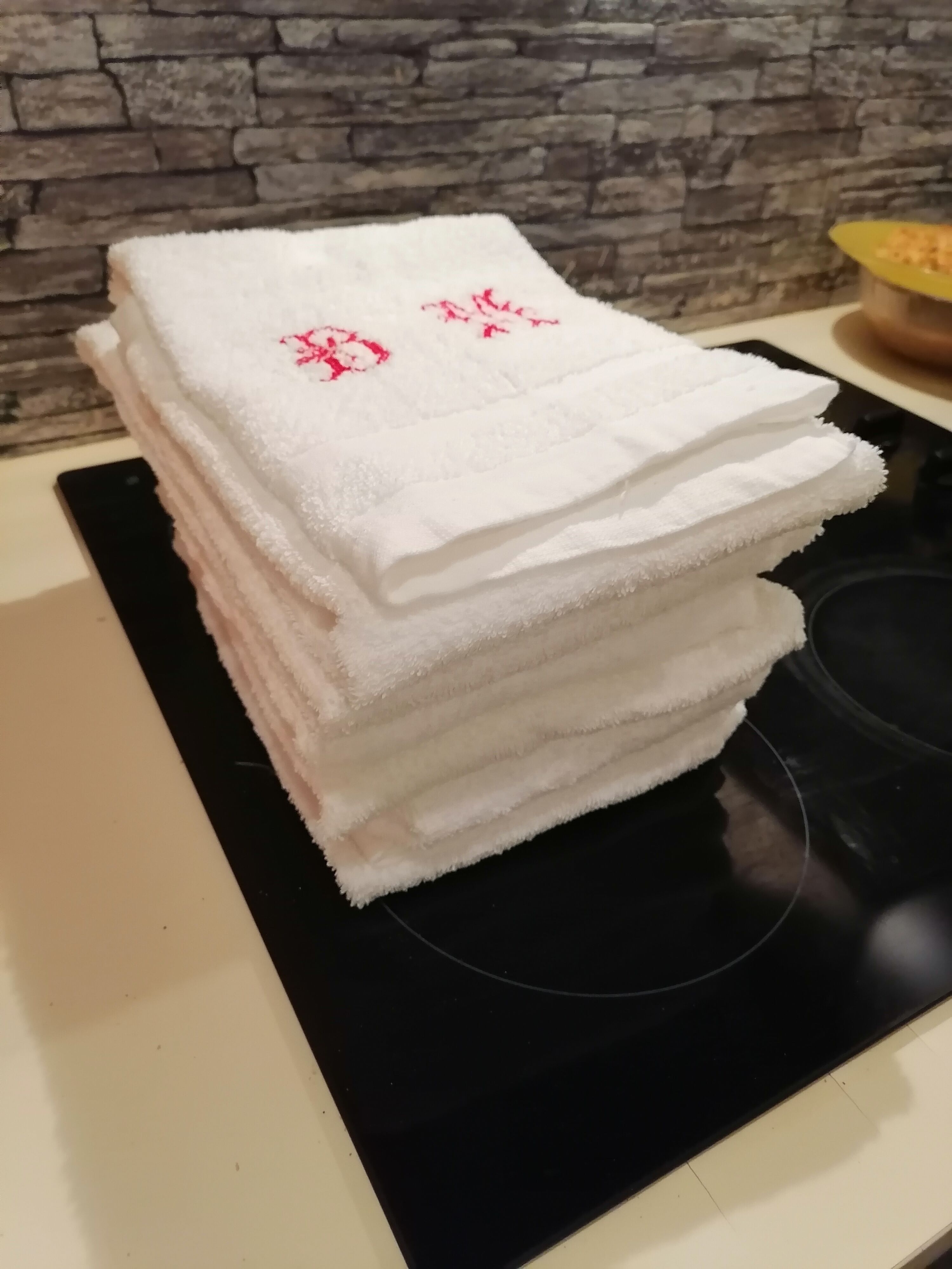 Set of 6 white embroidered terry towels 1930.1950