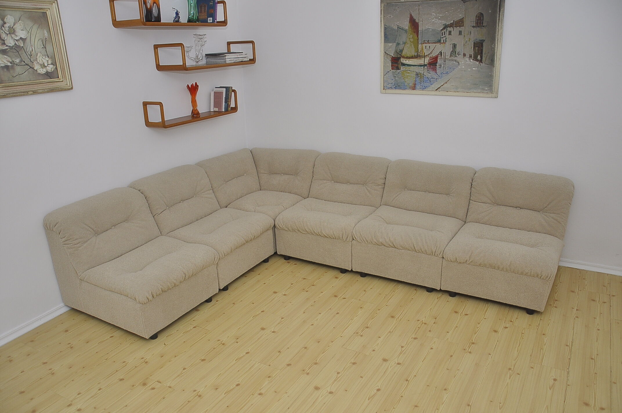 Modular sofa in beige boucle fabric, 1970s