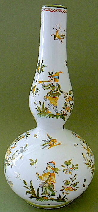 Earthenware gourd vase