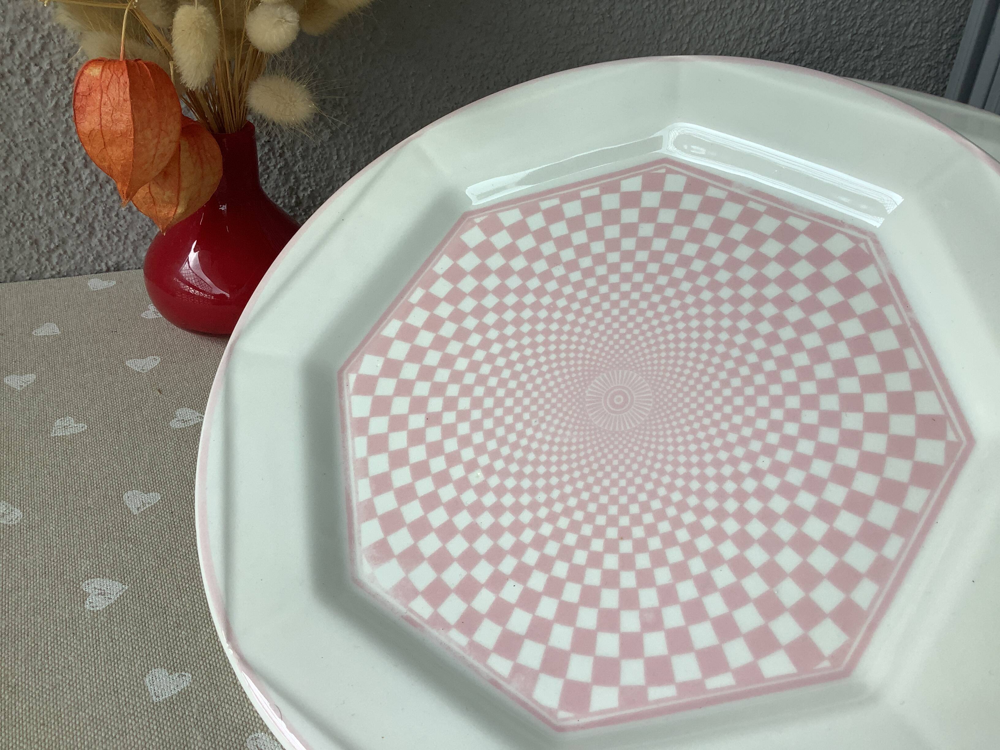 San Marciano psychedelic pink gingham plates - rare