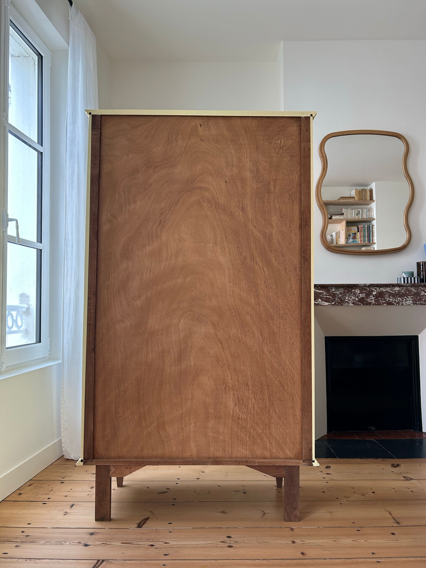 Armoire vitrée rénovée 