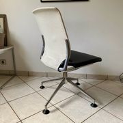 Chaise de bureau Meda chair édition vitra design Alberto Meda