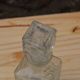 Carafe en verre ciselé