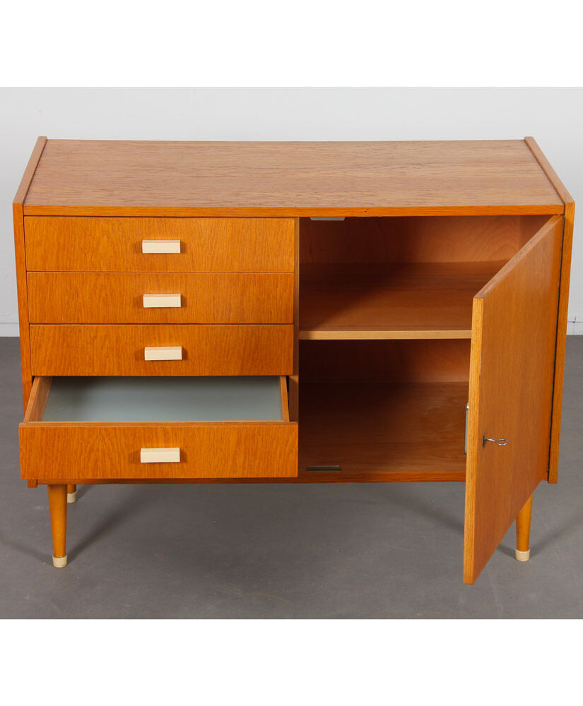 Commode éditée par Zapadoslovenske Nabytkarske Zavody, 1963