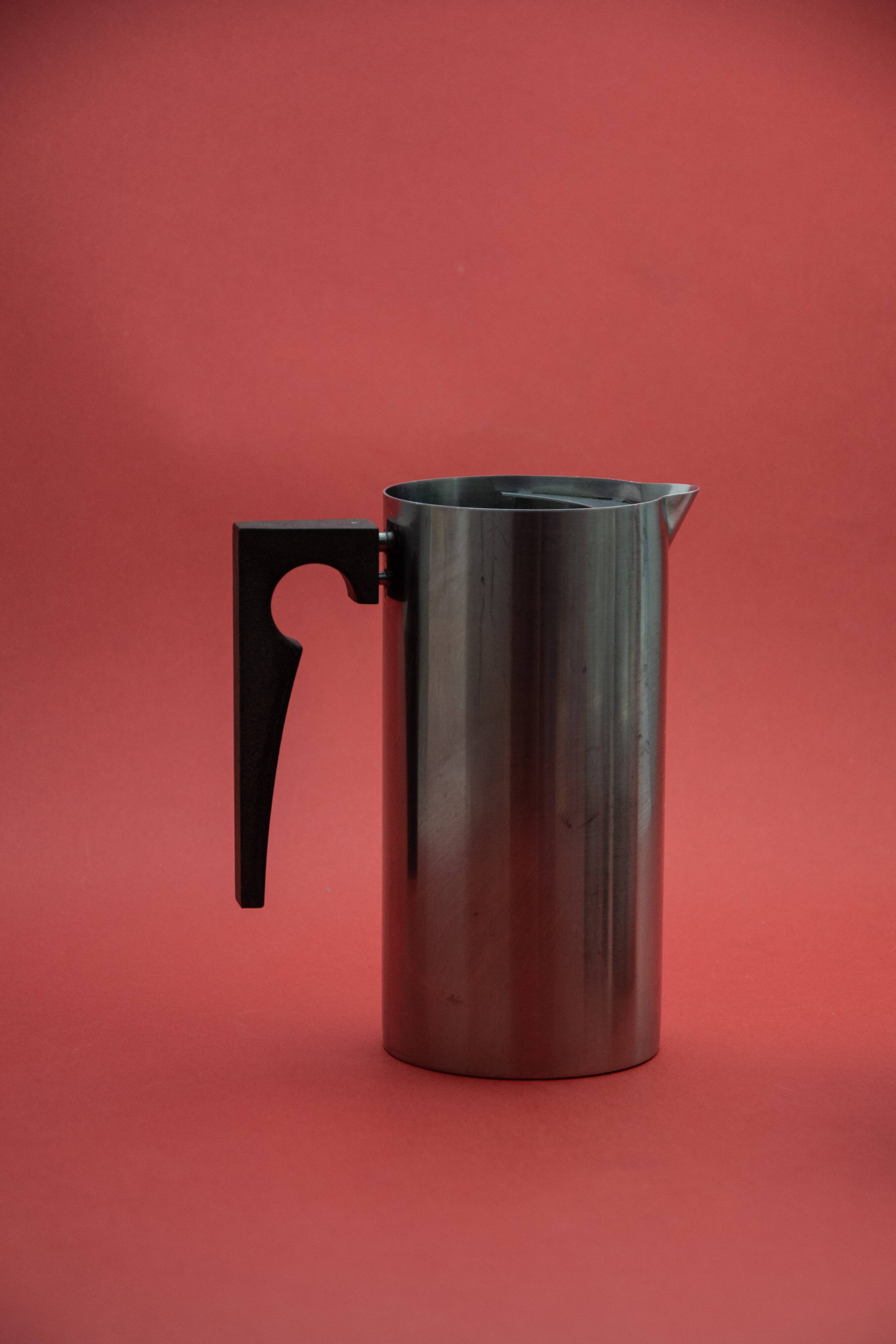 Carafe de service avec bec anti-glace Arne Jacobsen – Cylinda Line, 1967