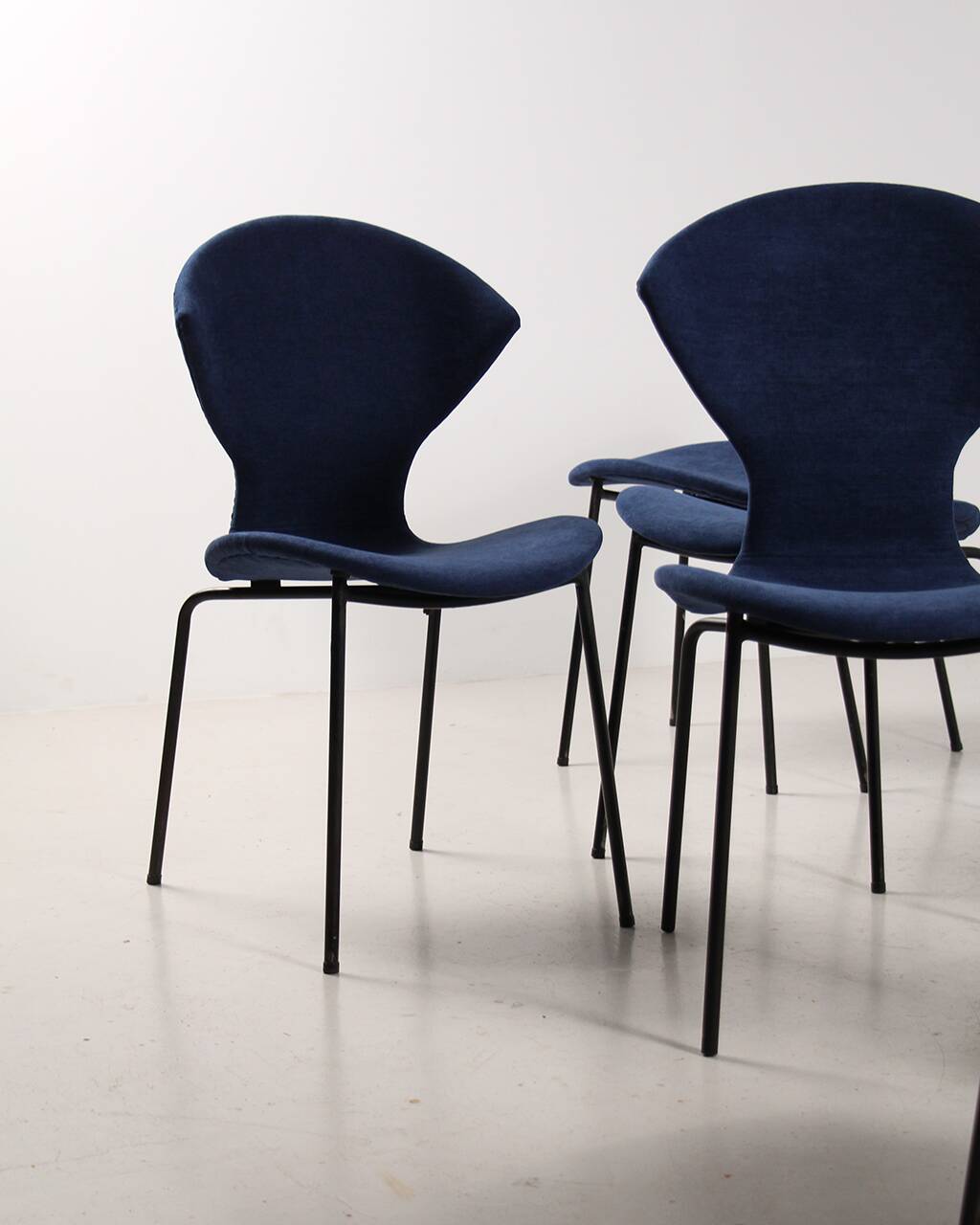 6 vintage Burov Dangles Defrance &950 chairs