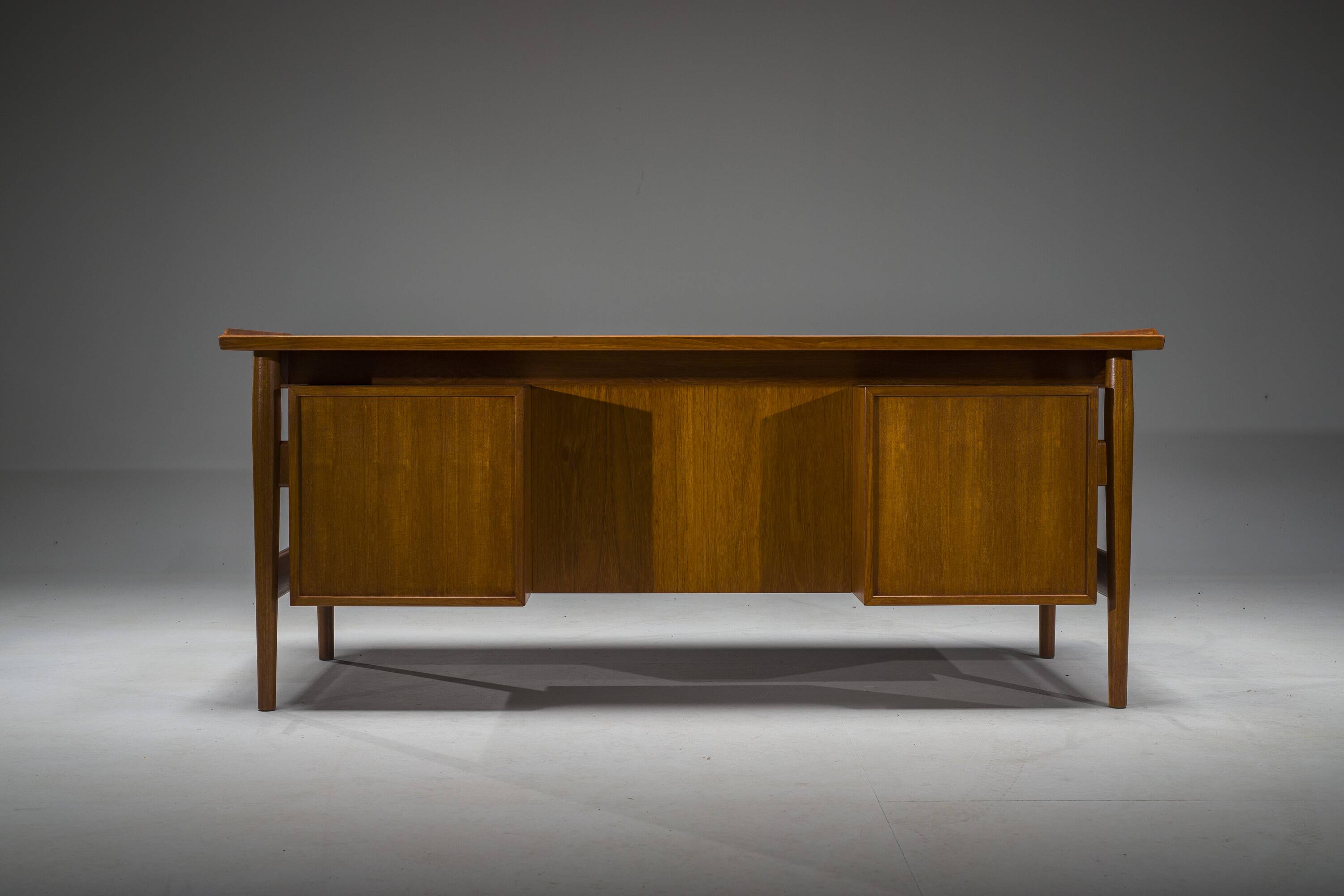 Model 207 Desk in Teak by Arne Vodder for Sibast, 1960s