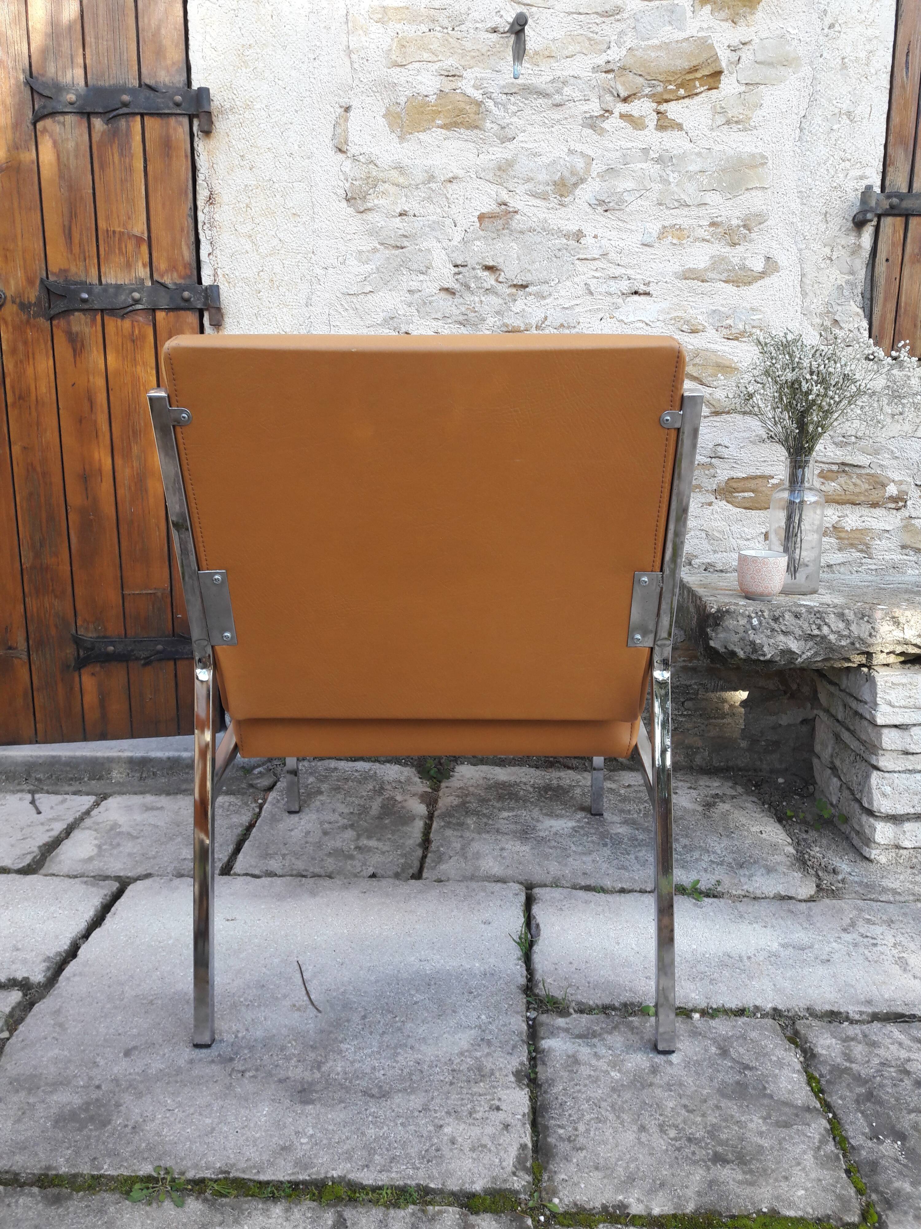 Fauteuil acier chromé et skaï