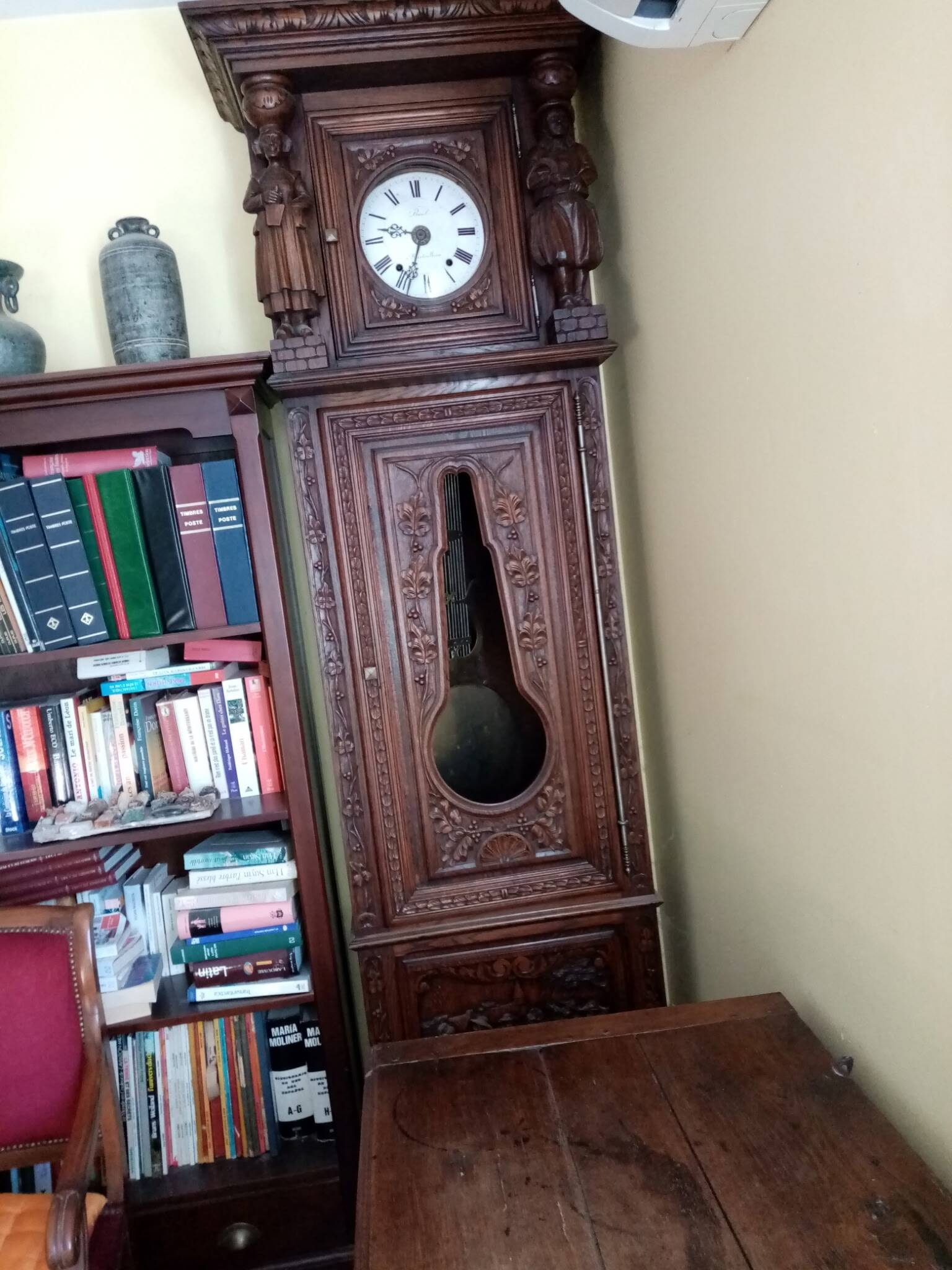 Antique buffet from 1950 in Breton style