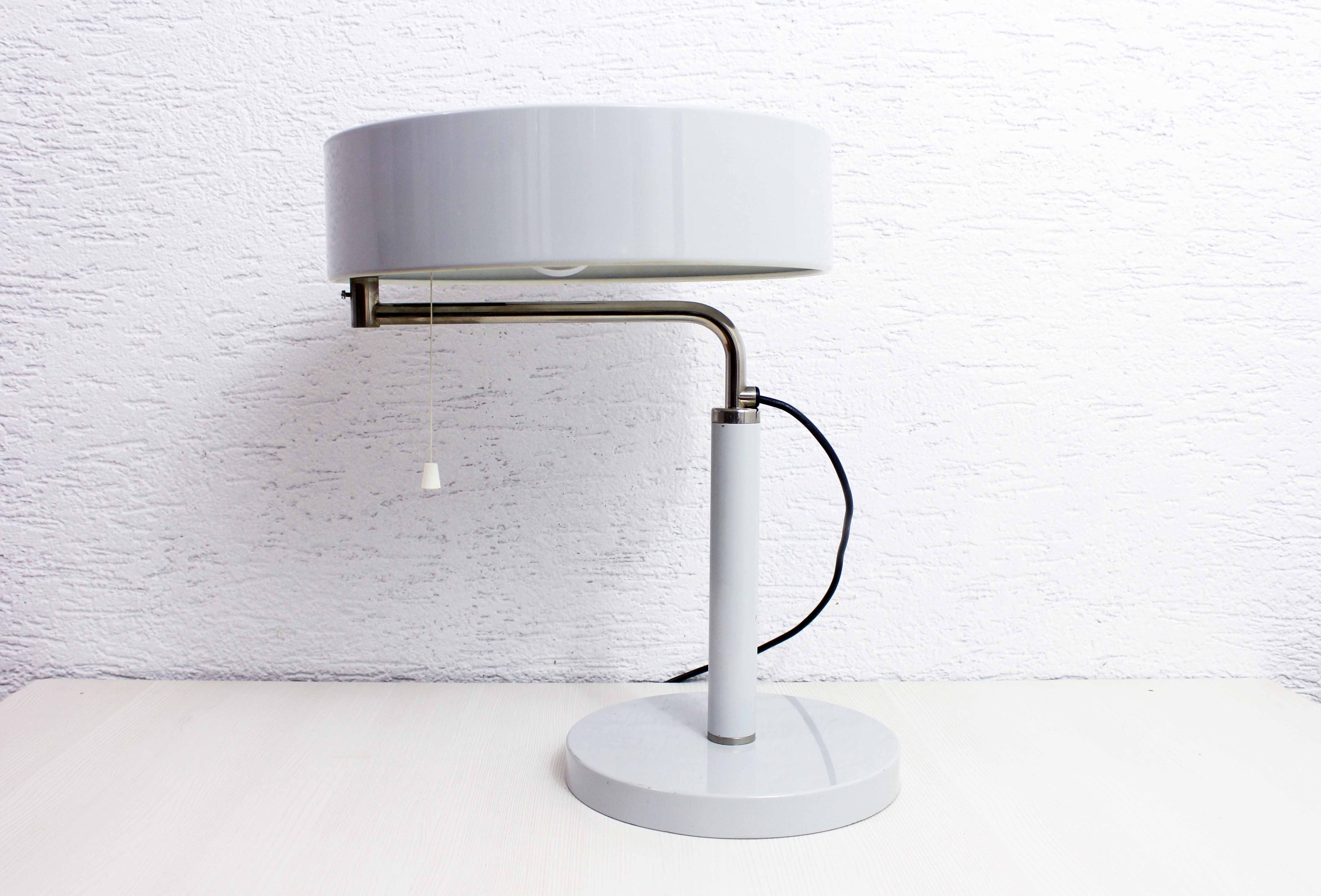 Alfred Müller's articulated lamp for Belmag
