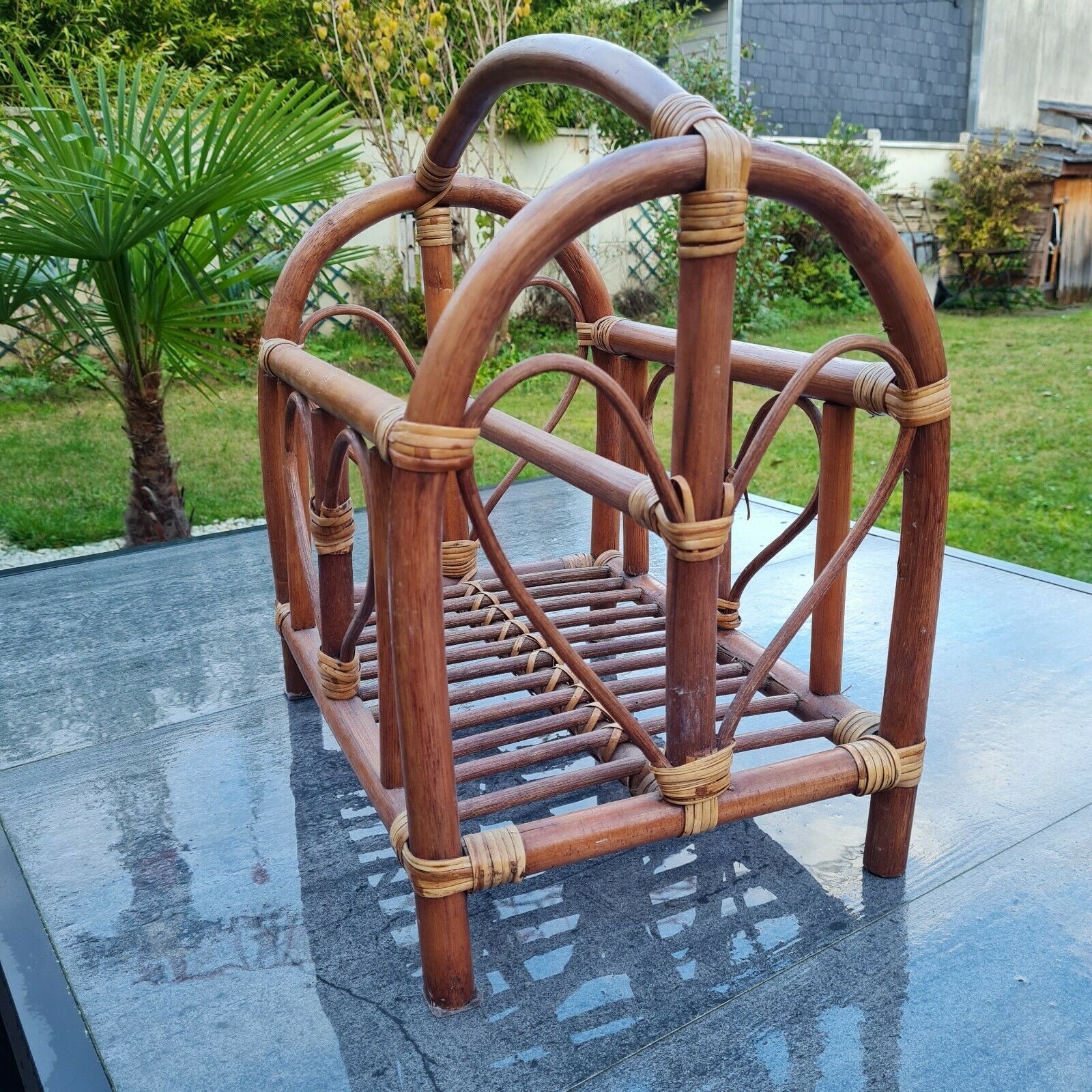 Vintage rattan magazine door