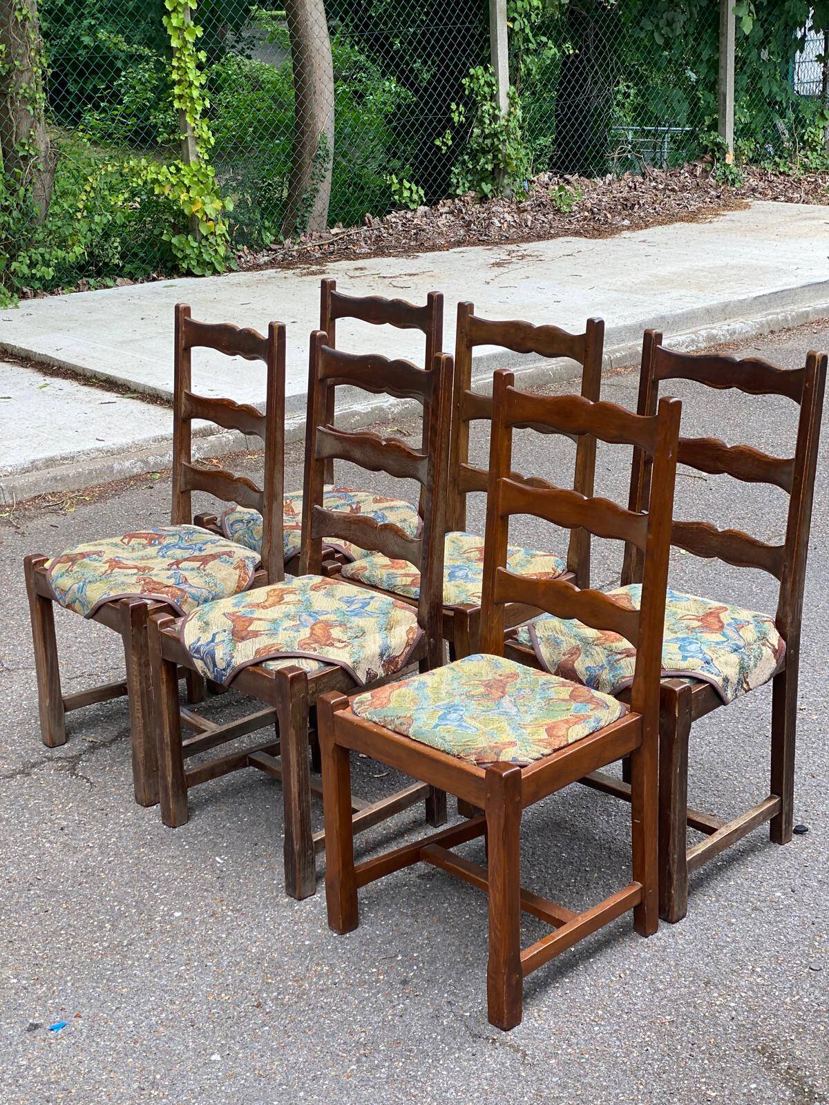 6 solid wood chairs in dark oak and floral fabric