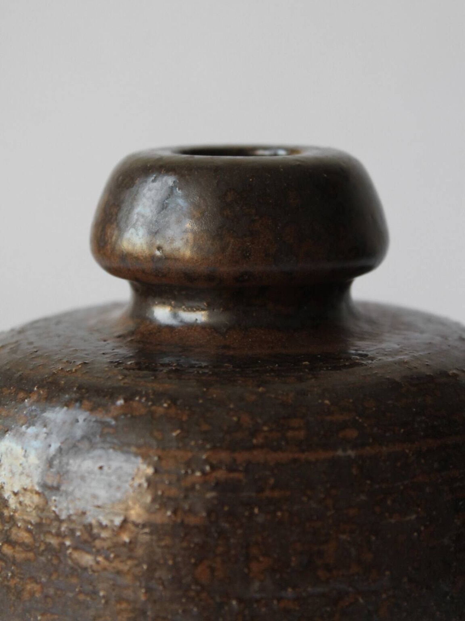 Vase en céramique moderne du milieu du siècle de Rudi Stahl