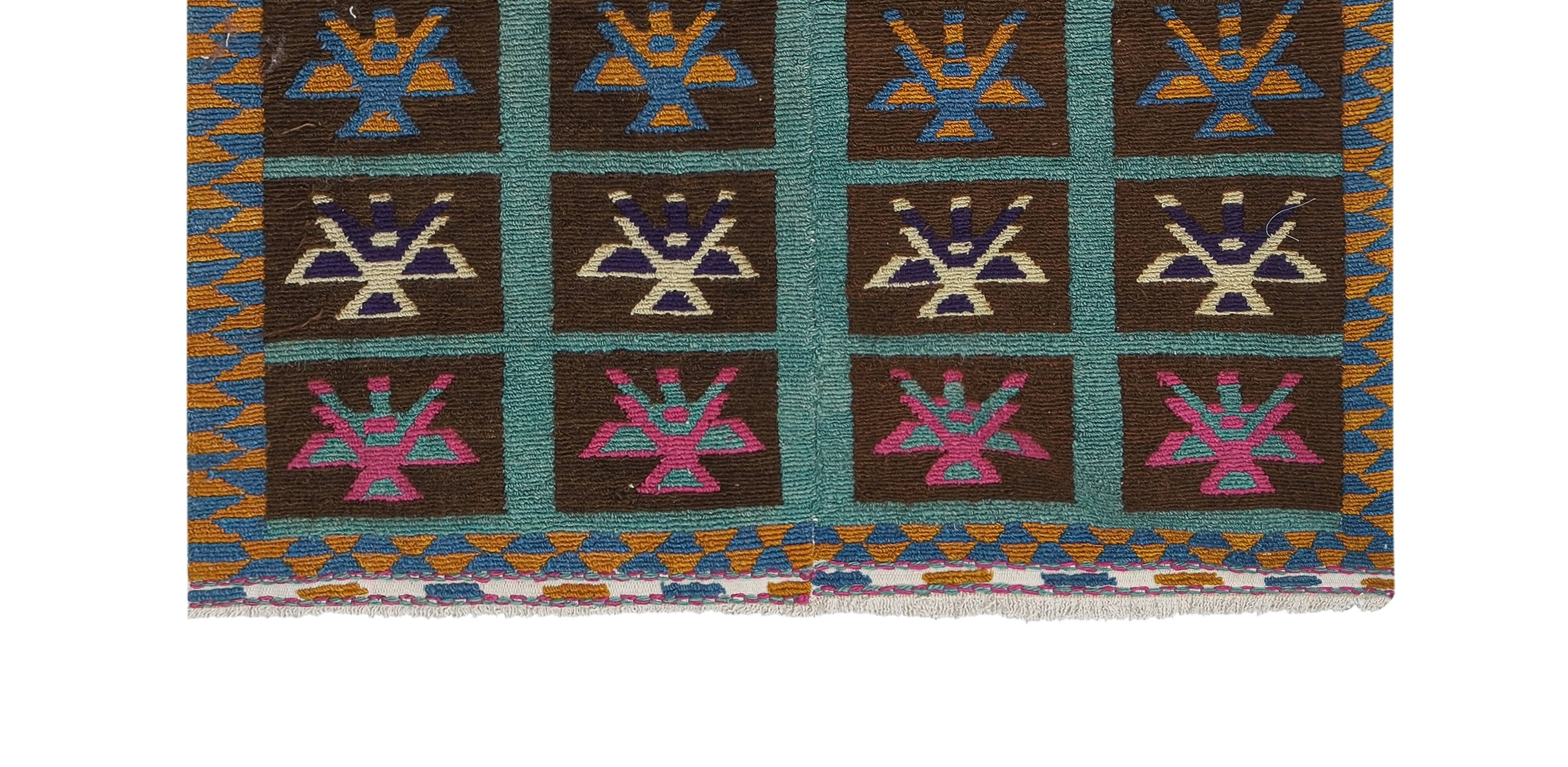 Vintage Turkish Oushak Rug Handwoven 125x140 cm