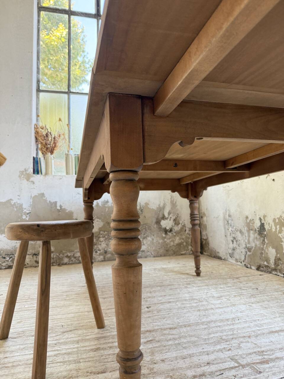 Table de ferme noyer à rallonges 150-250cm