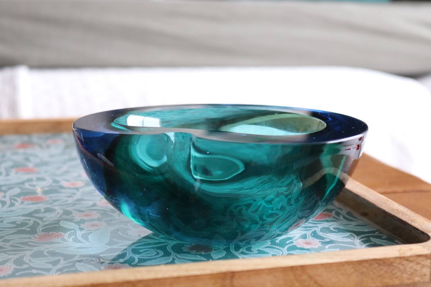 Empty pocket in murano glass two blues