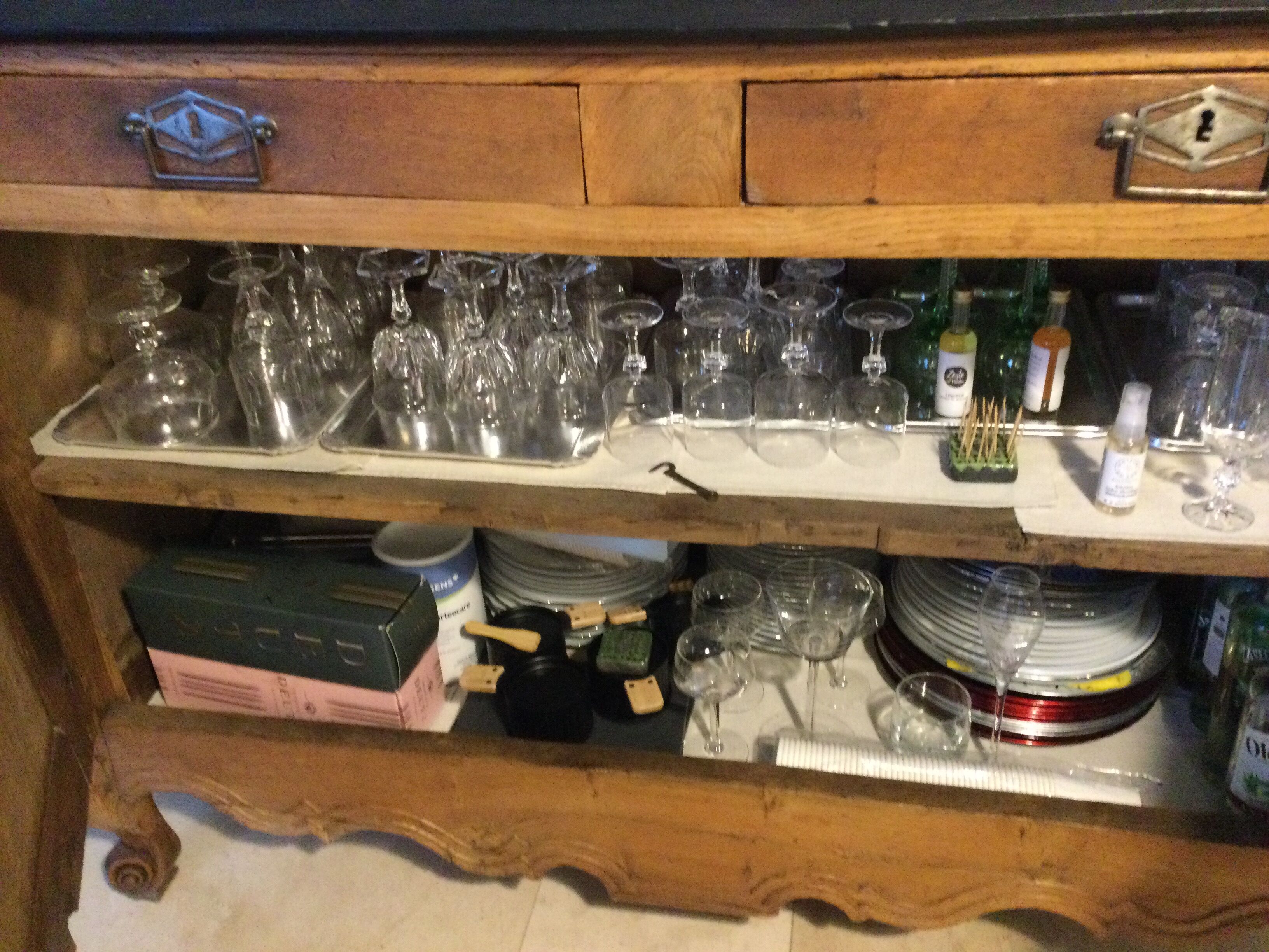 Solid oak country buffet