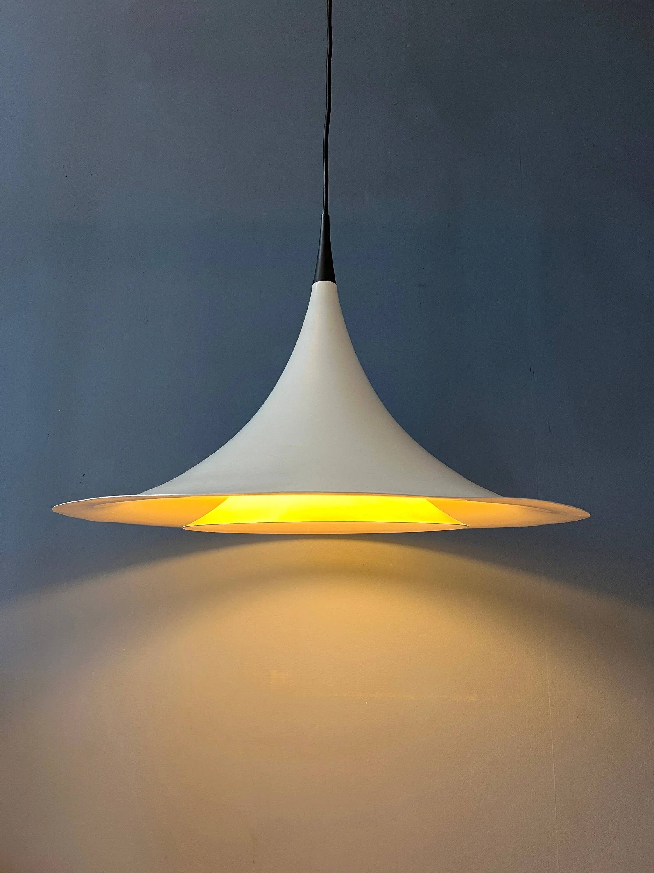 Suspension "witch's hat" white Danish Space Age Mid-Century