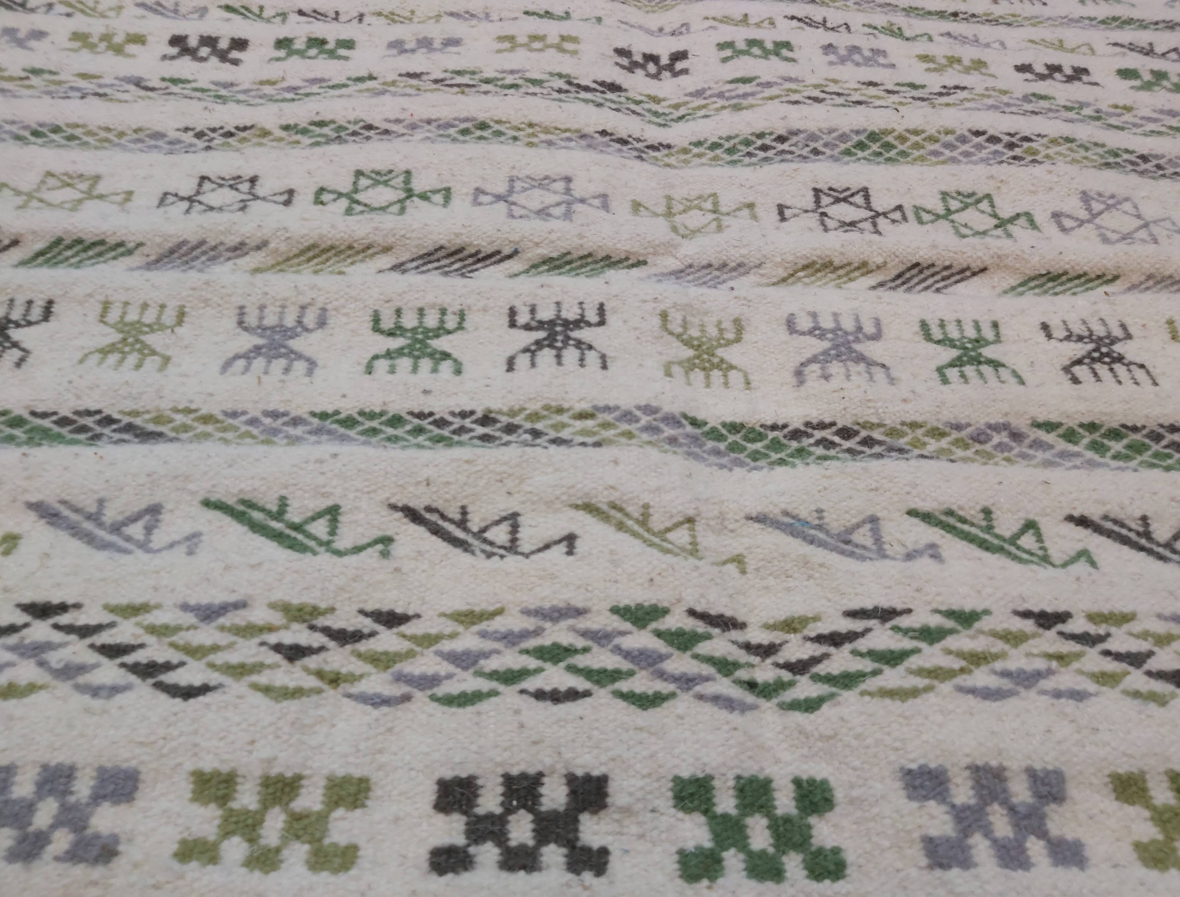 Handmade Berber white patterned white carpet